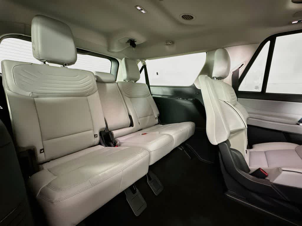 Ford Expedition Max Platinum 2027
