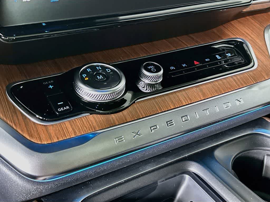 Ford Expedition Max King Ranch 2027