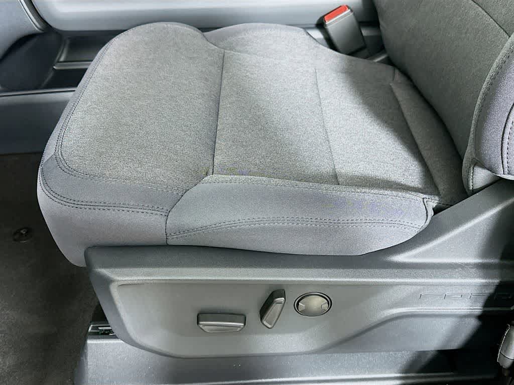 2026 Ford Expedition Activo