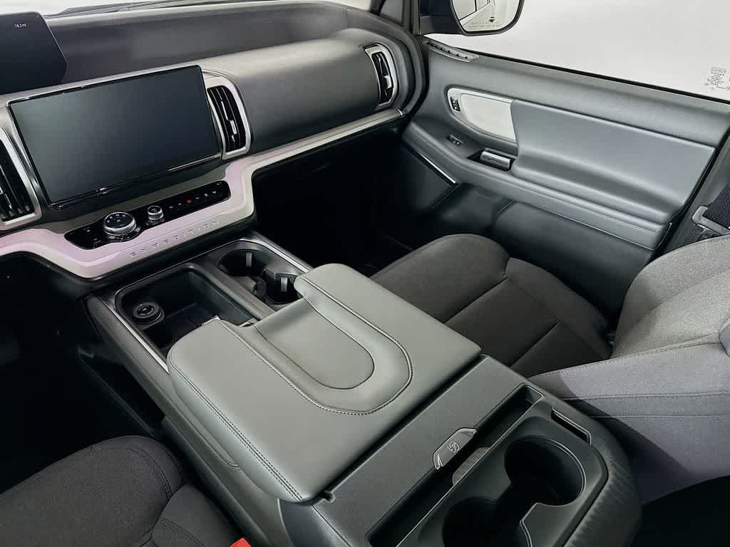 2026 Ford Expedition Activo