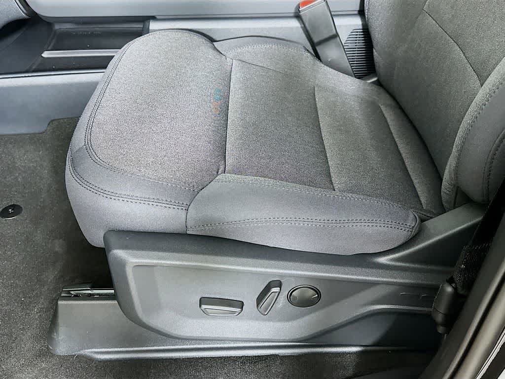 2026 Ford Expedition Activo