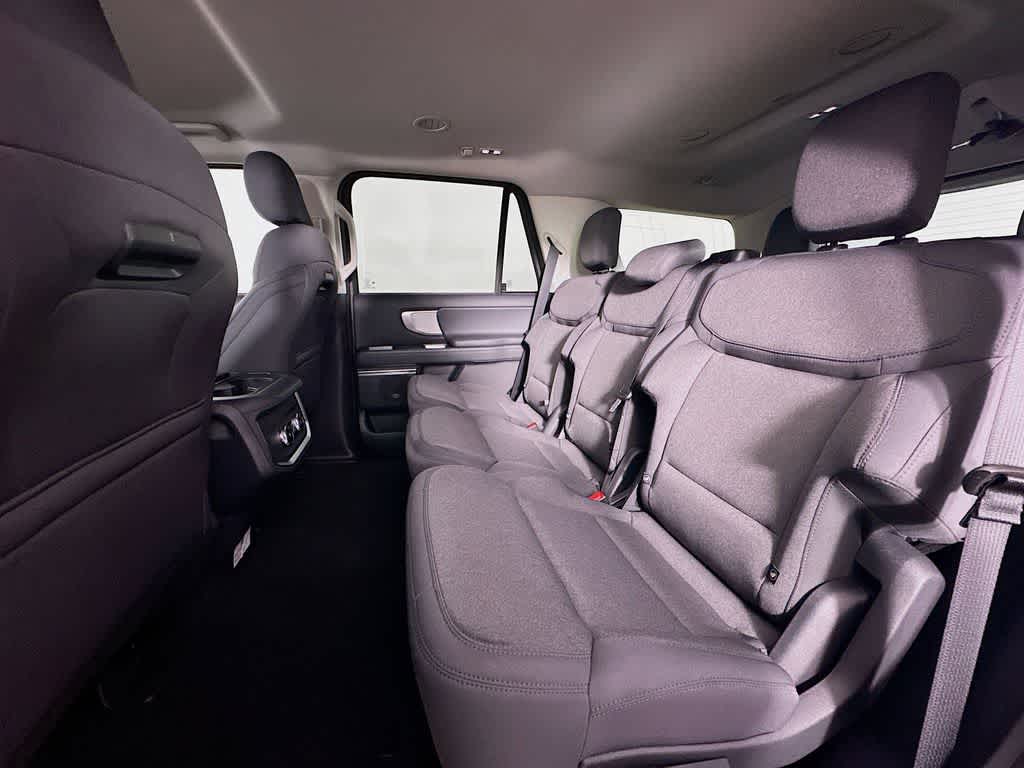 2026 Ford Expedition Activo