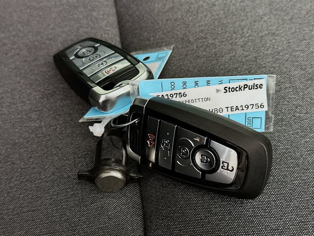 2026 Ford Expedition Activo