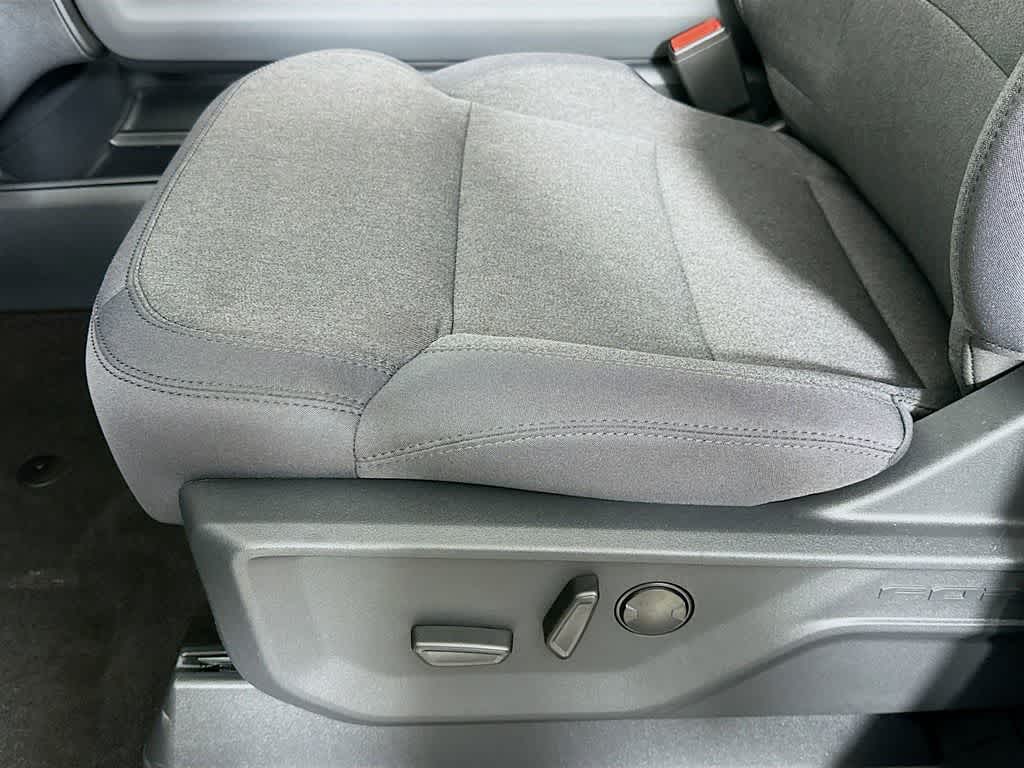 2026 Ford Expedition Activo