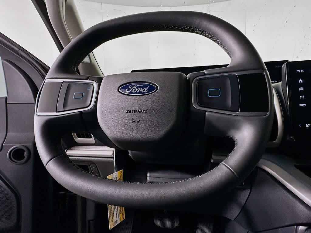 2026 Ford Expedition Activo