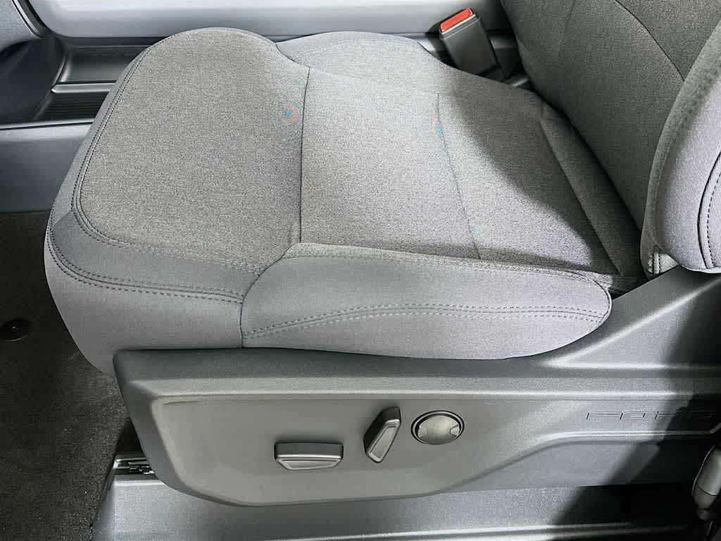 2026 Ford Expedition Activo