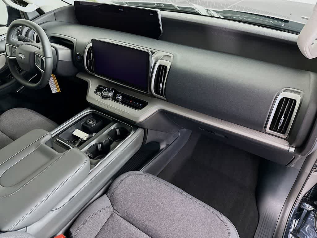 2026 Ford Expedition Activo