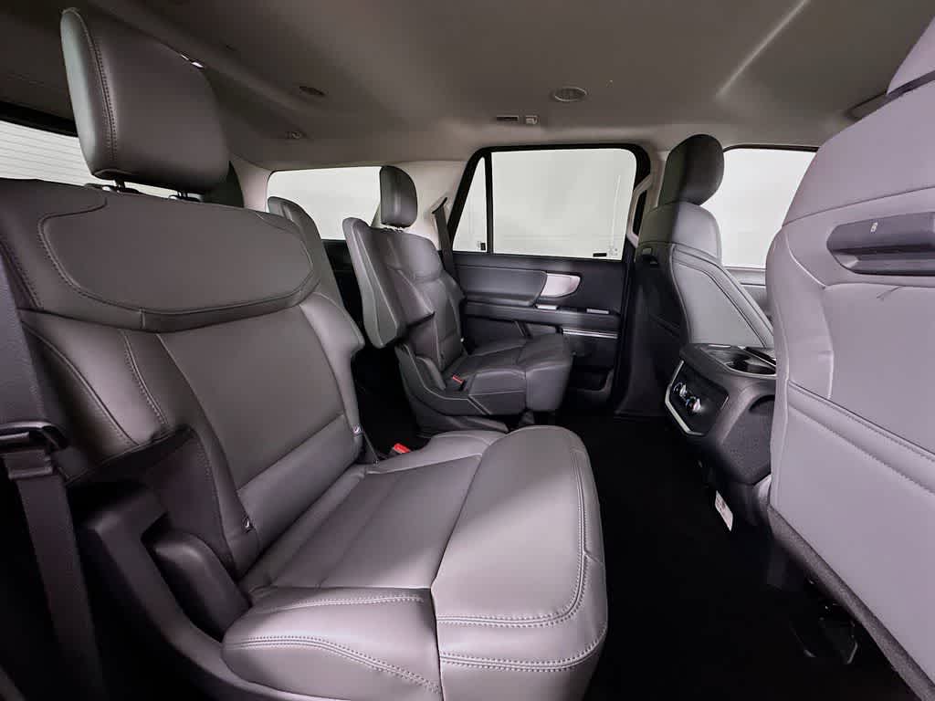 2026 Ford Expedition Activo