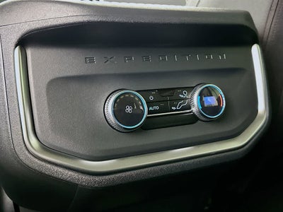 2026 Ford Expedition Activo