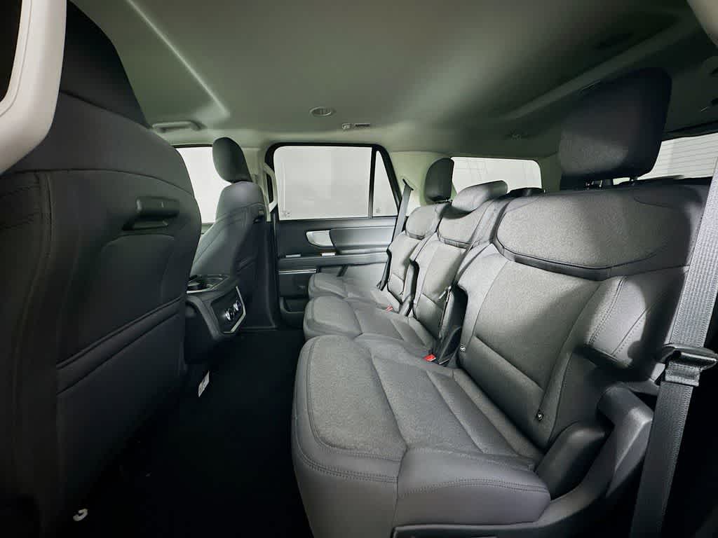 2026 Ford Expedition Activo