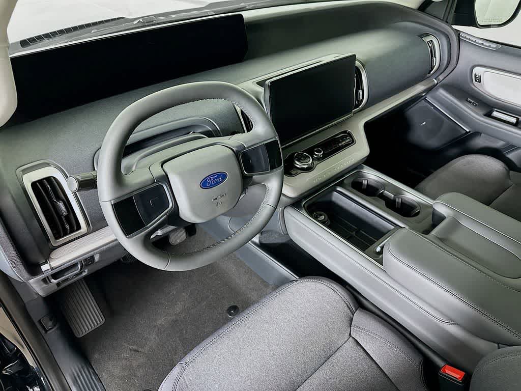 2026 Ford Expedition Activo