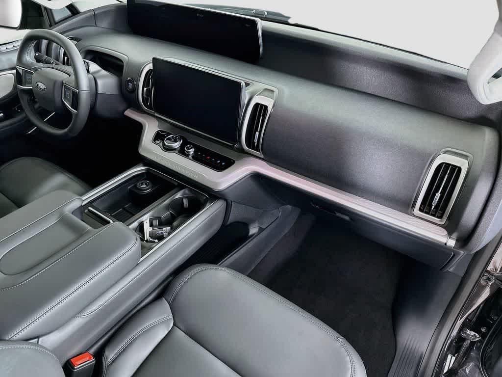 Ford Expedition Active 2027