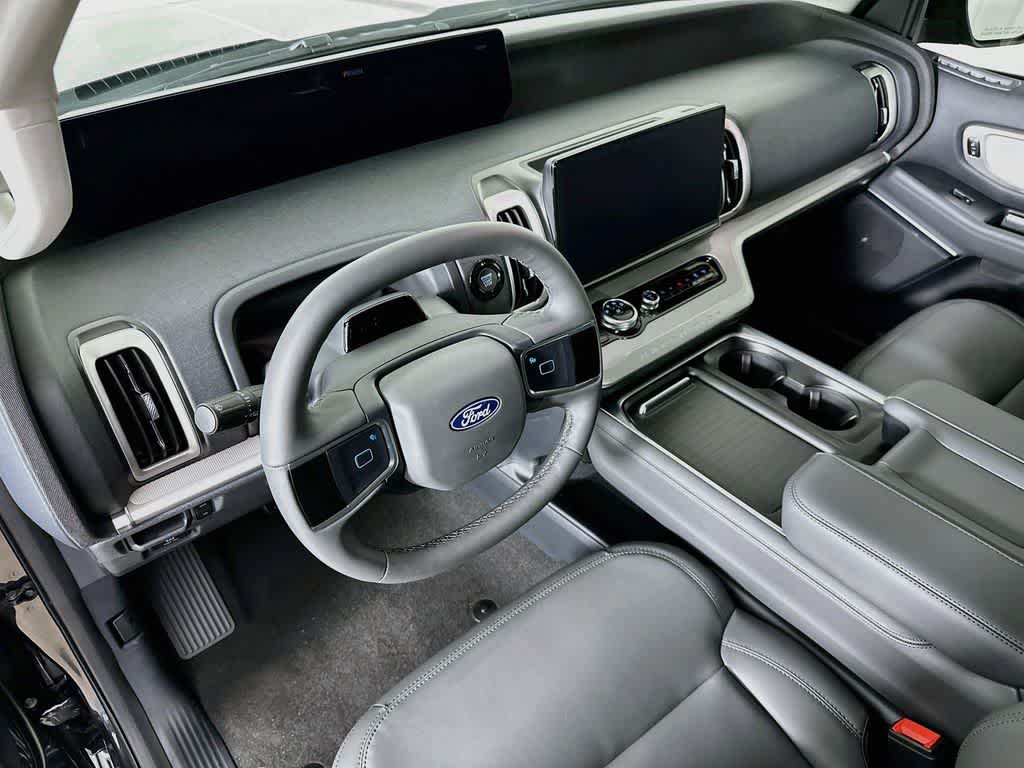 Ford Expedition Active 2027