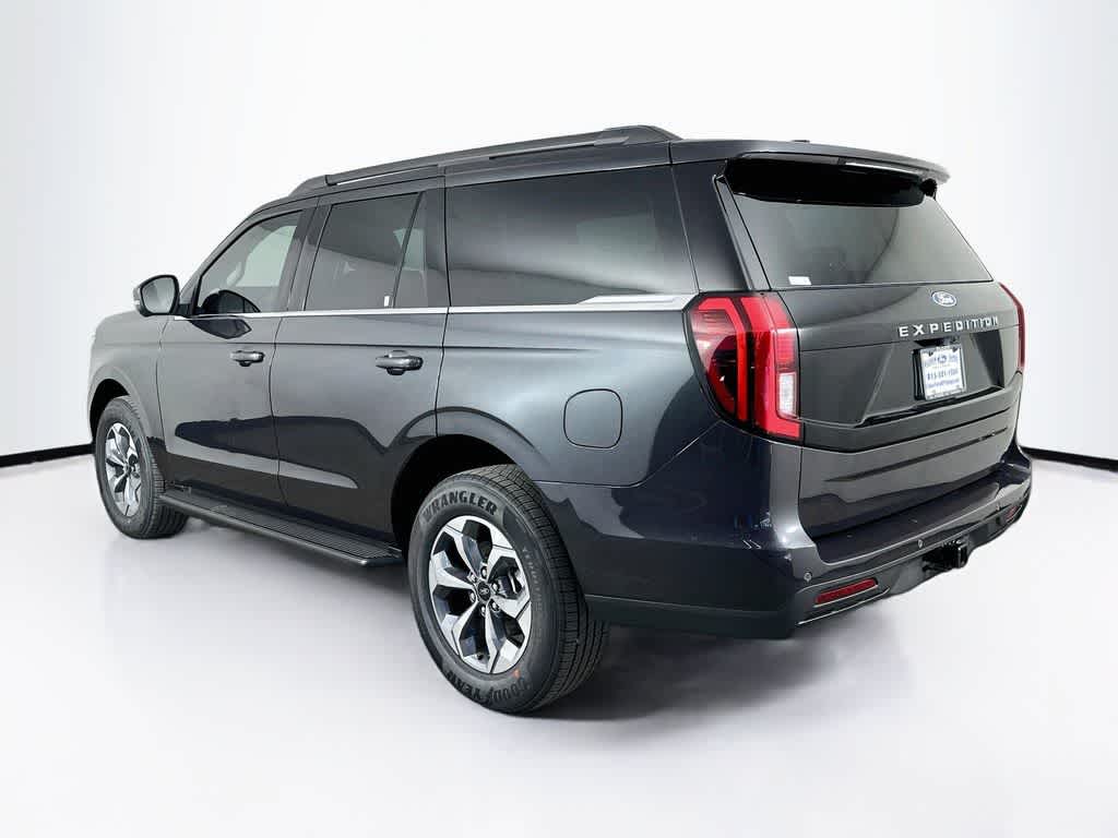 Ford Expedition Active 2027