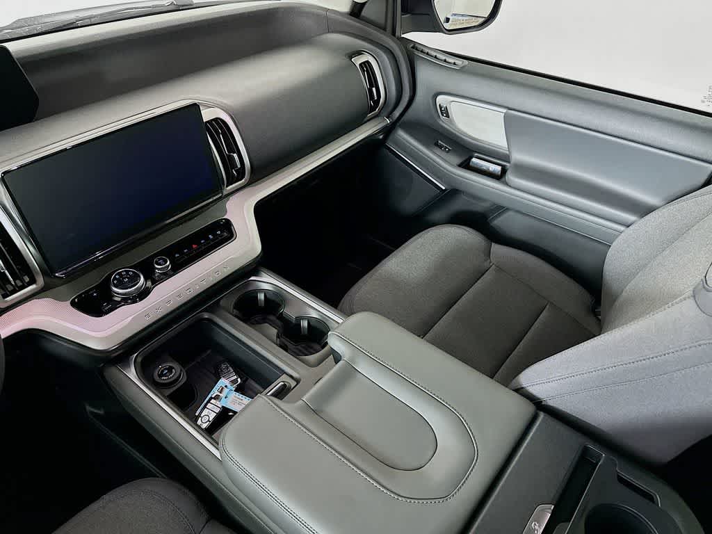 2026 Ford Expedition Activo