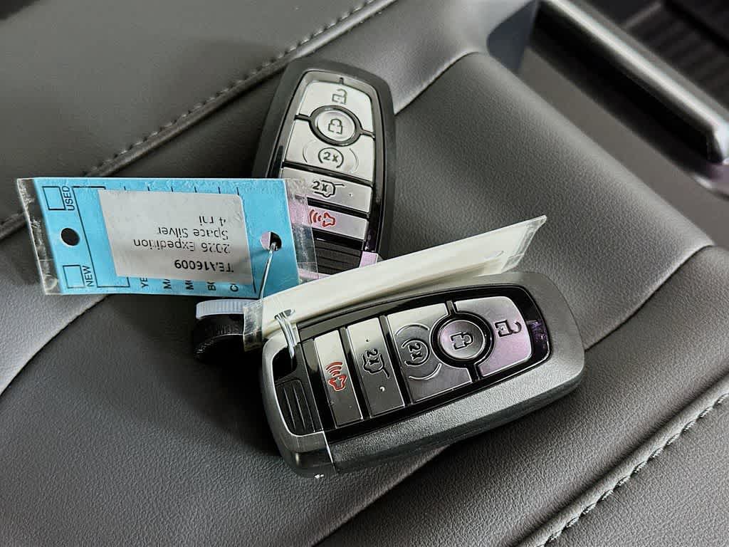 2026 Ford Expedition Activo