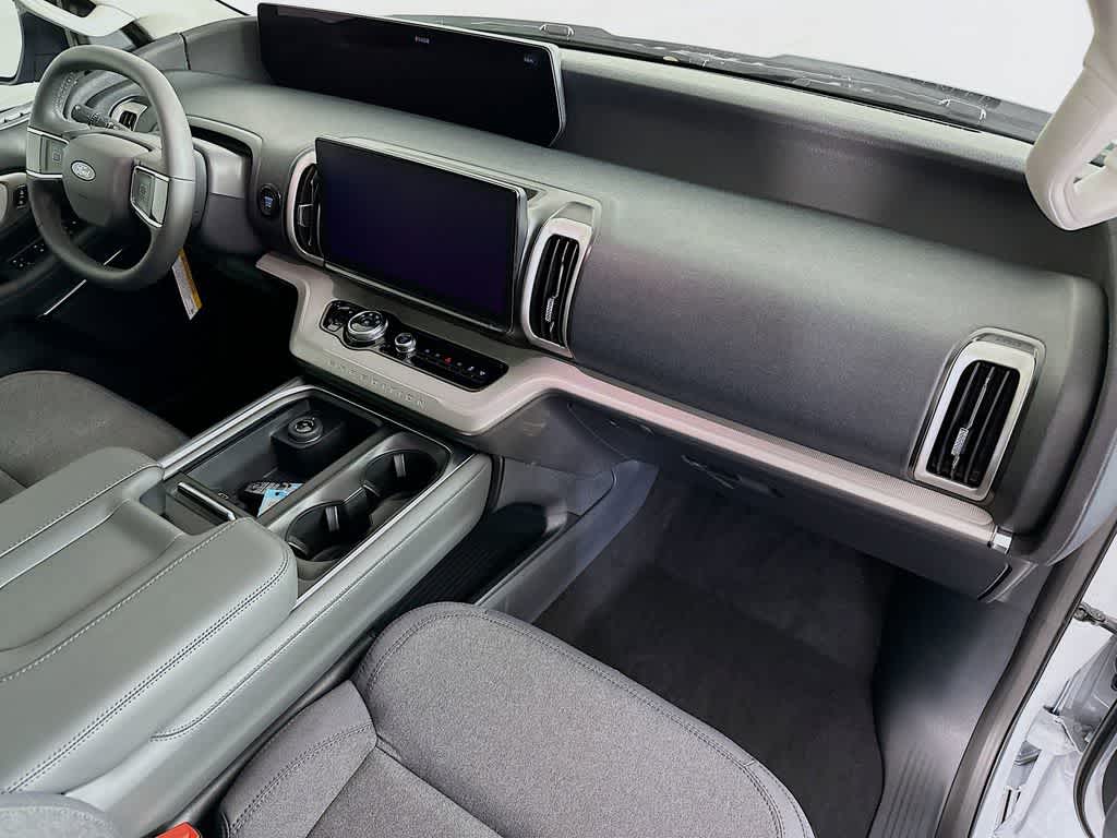 2026 Ford Expedition Activo