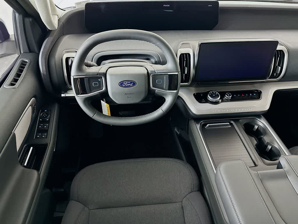2026 Ford Expedition Activo