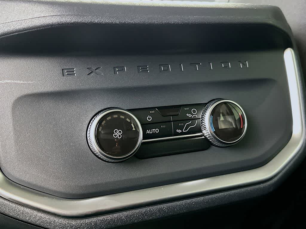 2026 Ford Expedition Activo