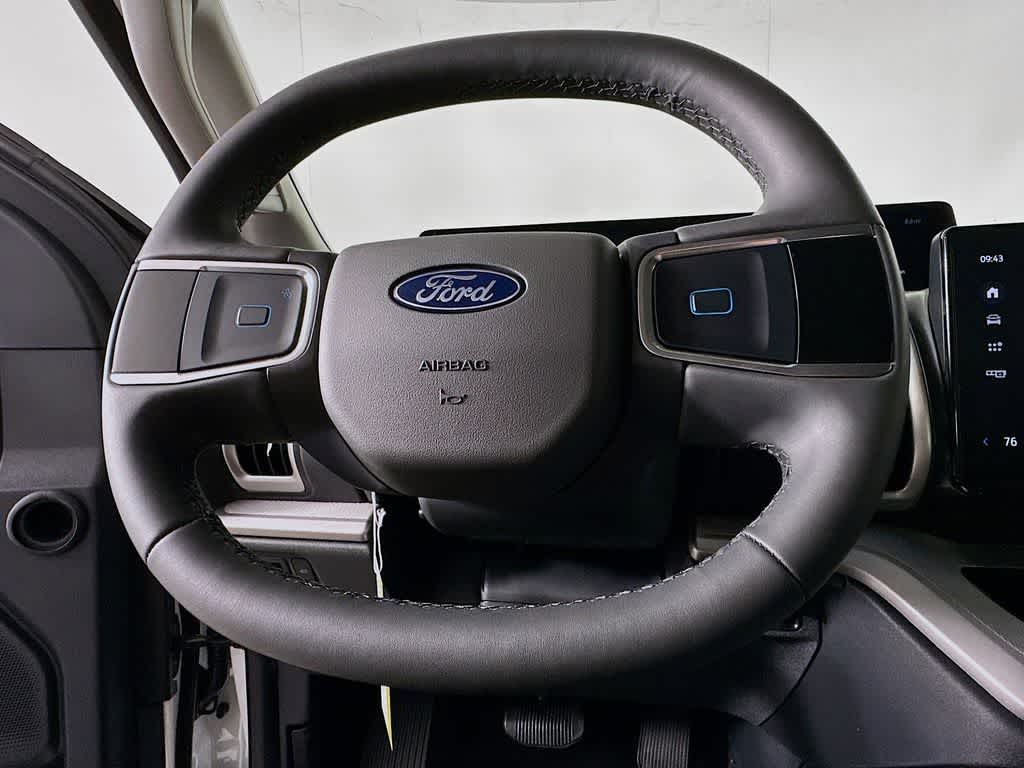 2026 Ford Expedition Activo