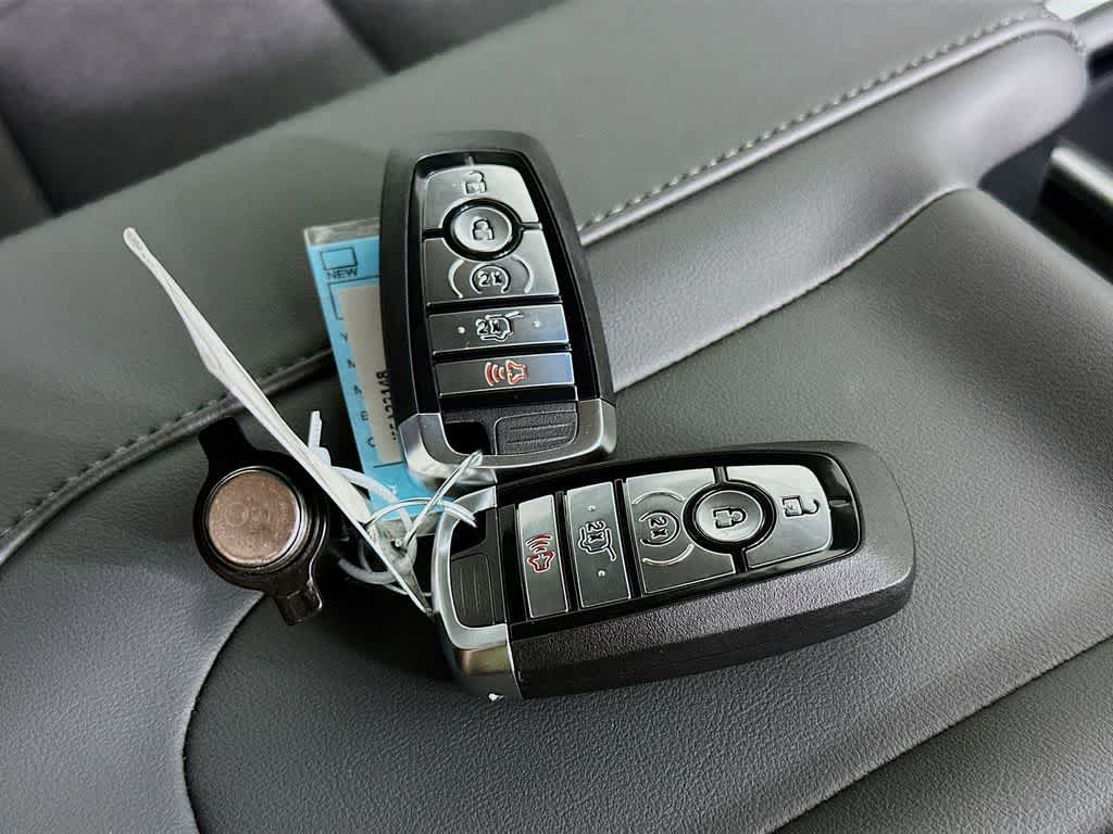 2026 Ford Expedition Activo