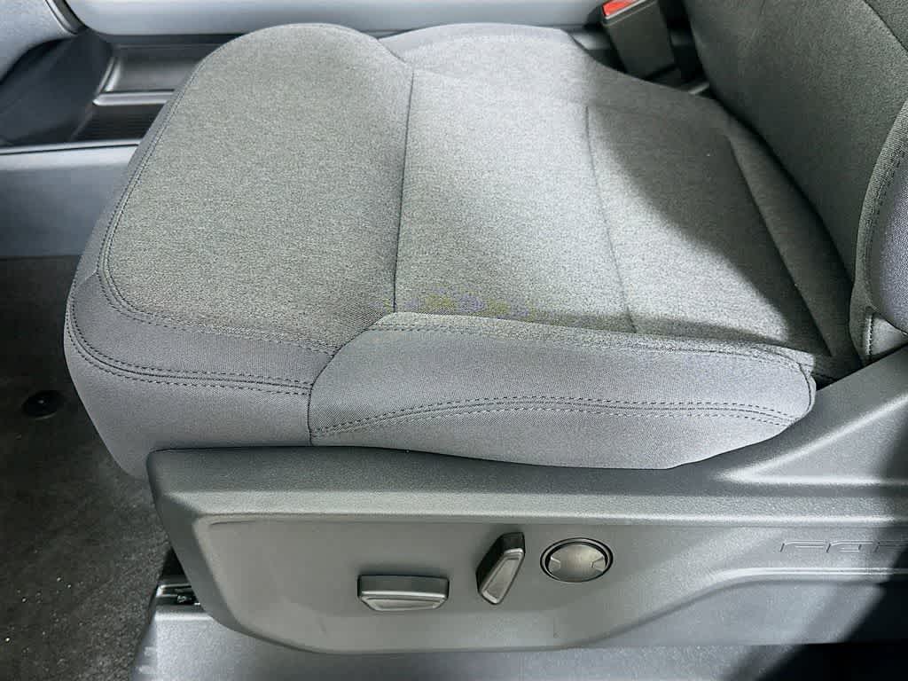 2026 Ford Expedition Activo