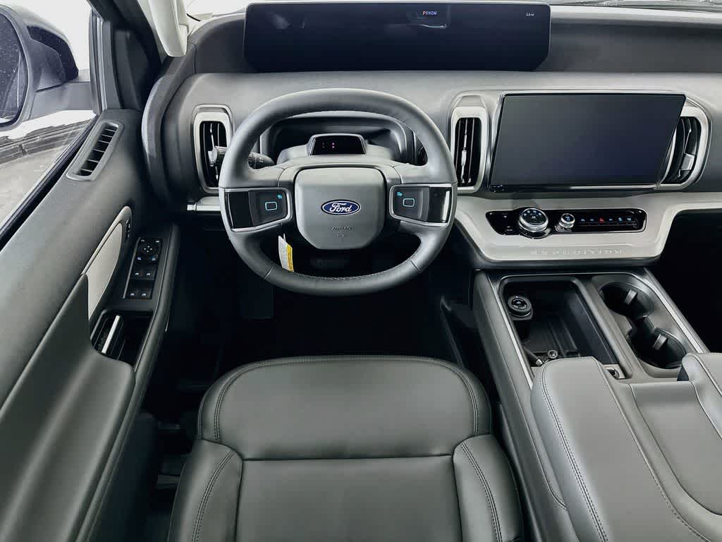 Ford Expedition Active 2027