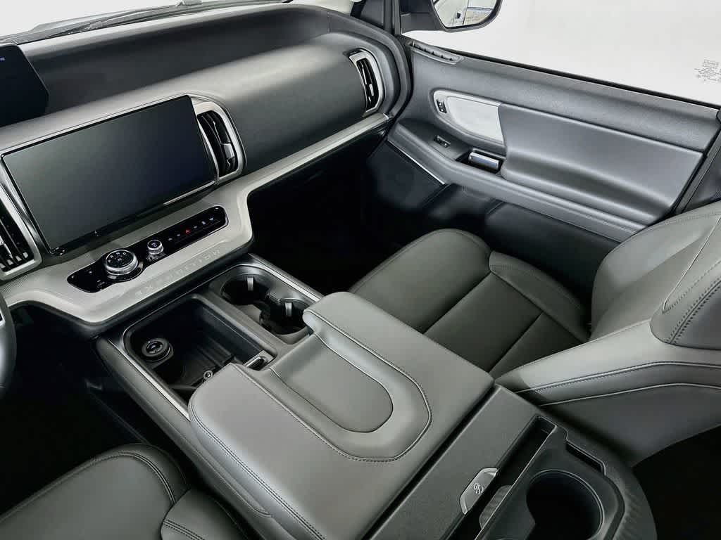 Ford Expedition Active 2027
