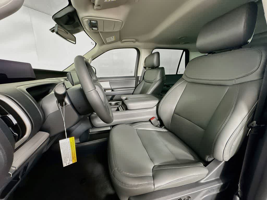 Ford Expedition Active 2027