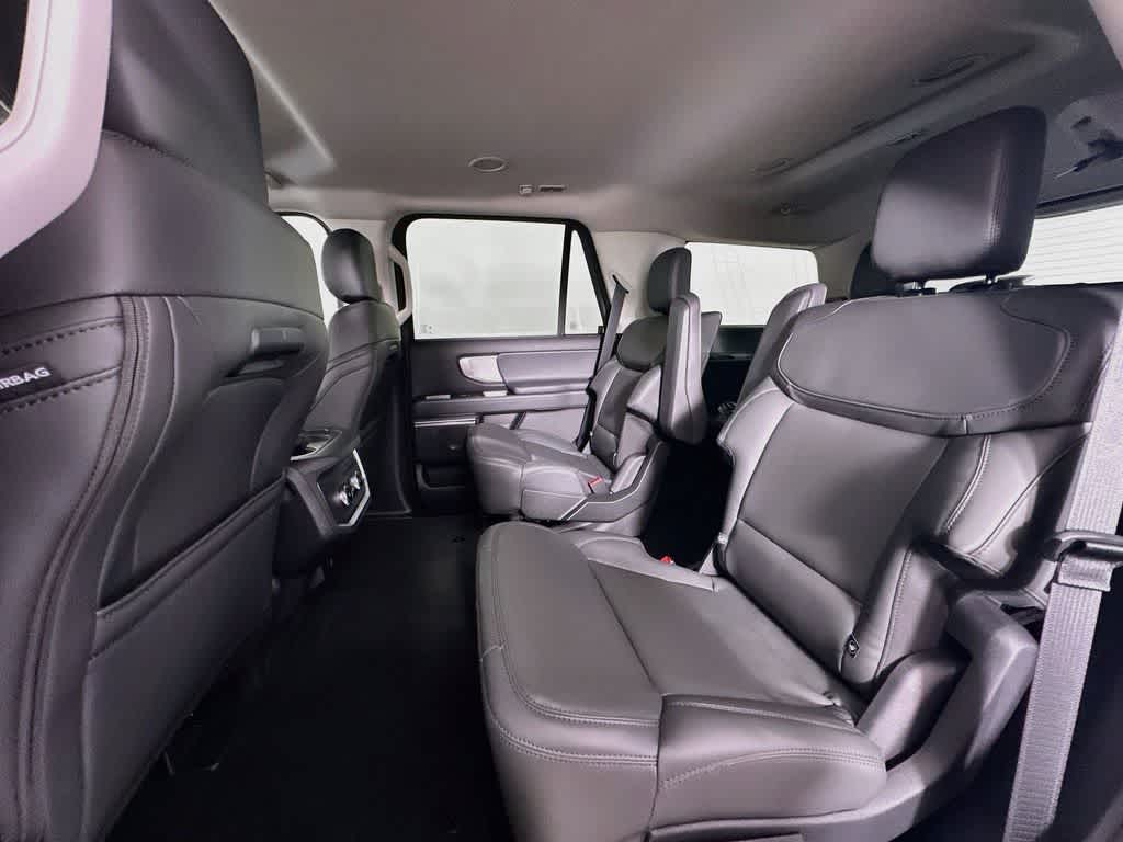 Ford Expedition Active 2027