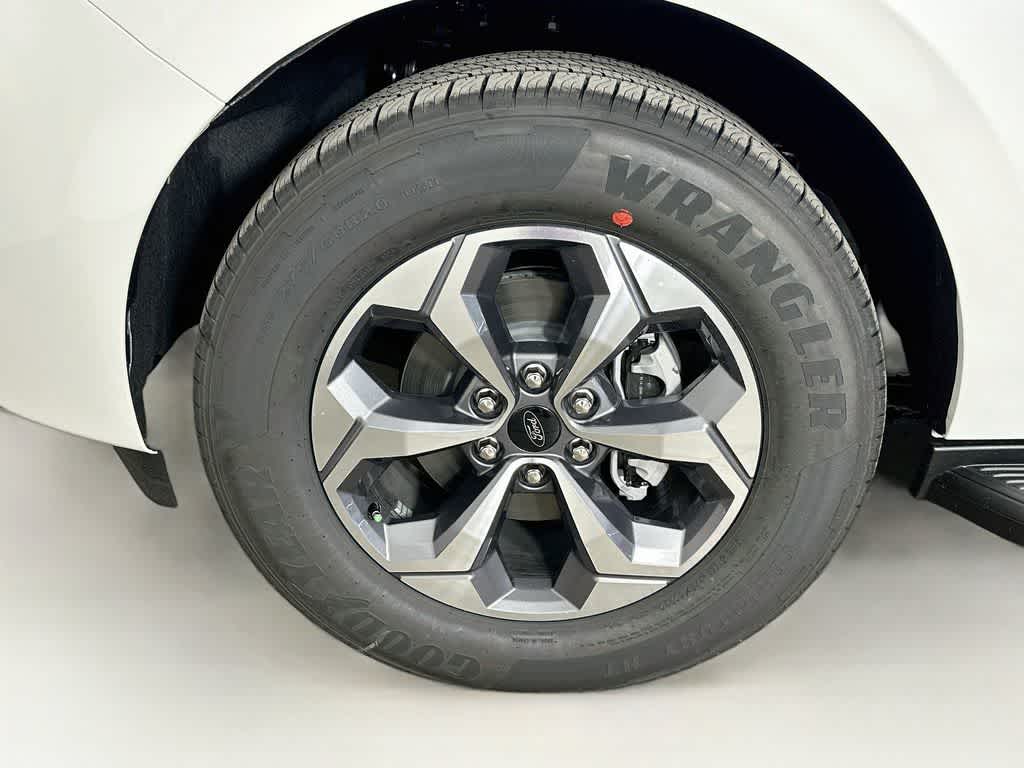 Ford Expedition Active 2027
