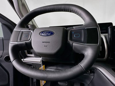 2025 Ford Expedition Activo