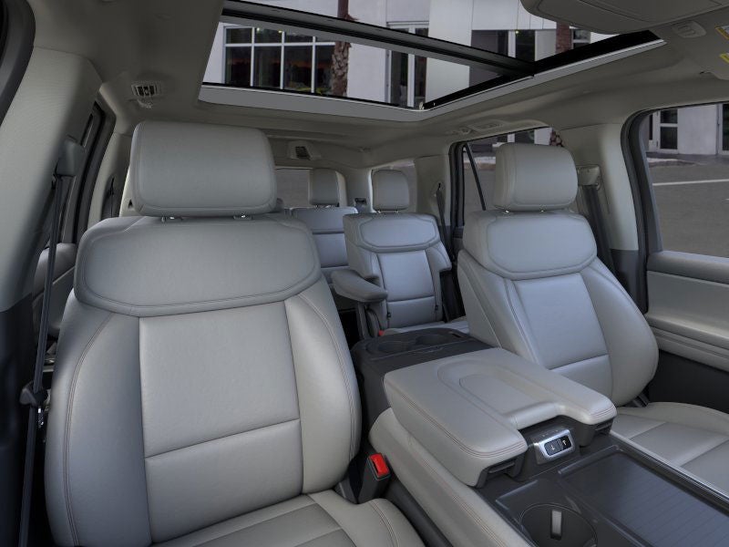 2025 Ford Expedition Activo