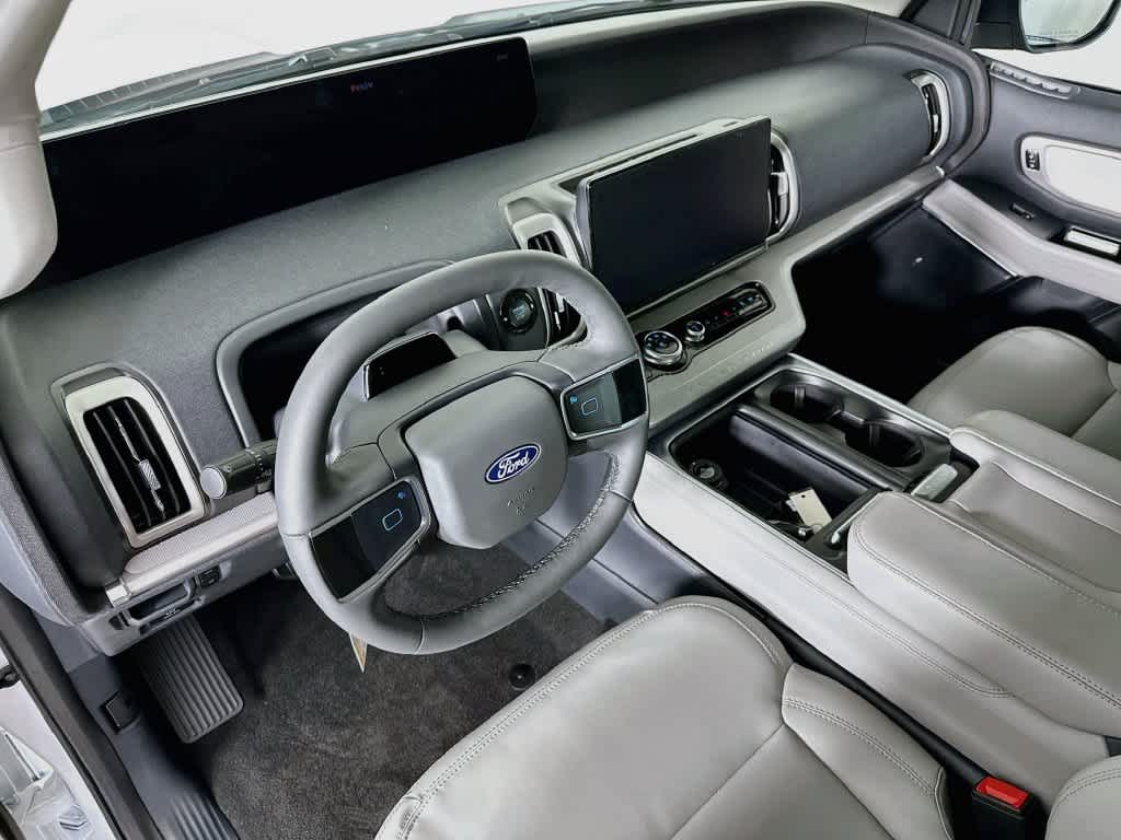 Ford Expedition Active 2027