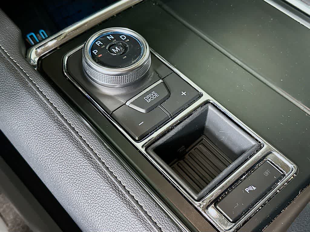 Ford Expedition XLT 2023