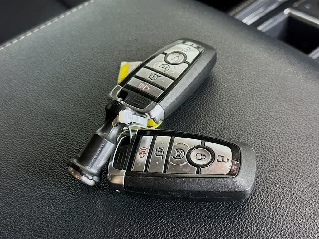 Ford Expedition XLT 2023