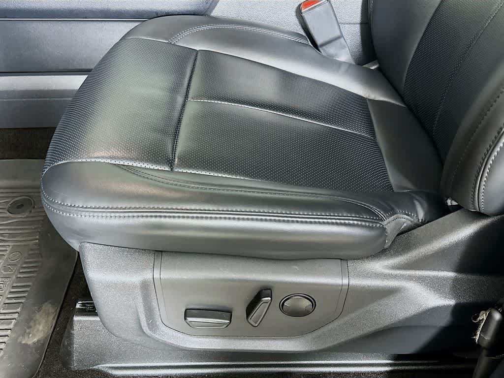 Ford Expedition XLT 2023