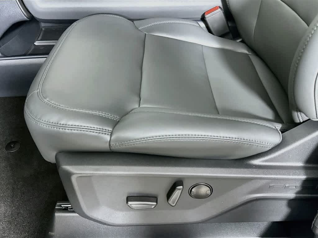 Ford Expedition Active 2027