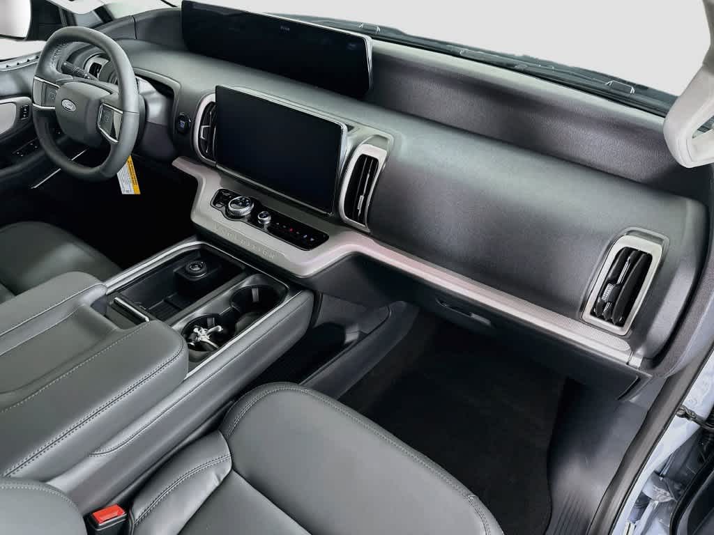 Ford Expedition Active 2027