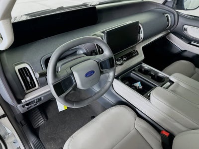 2026 Ford Expedition Activo