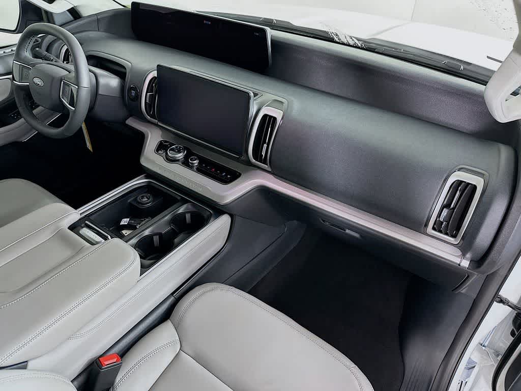 2026 Ford Expedition Activo