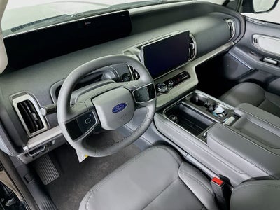 2026 Ford Expedition Activo