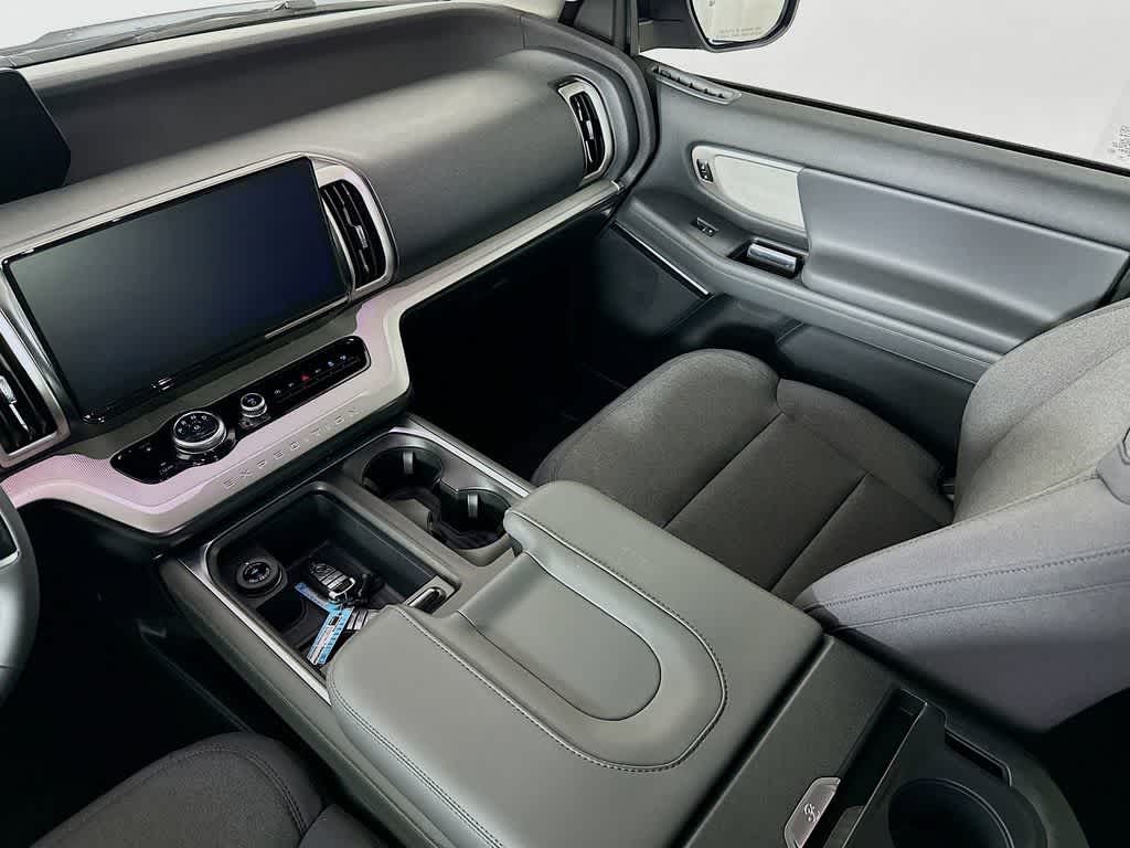 2026 Ford Expedition Activo