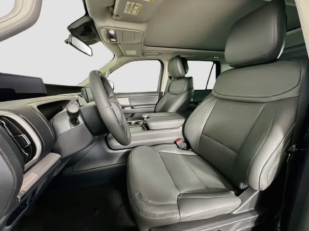Ford Expedition Active 2027