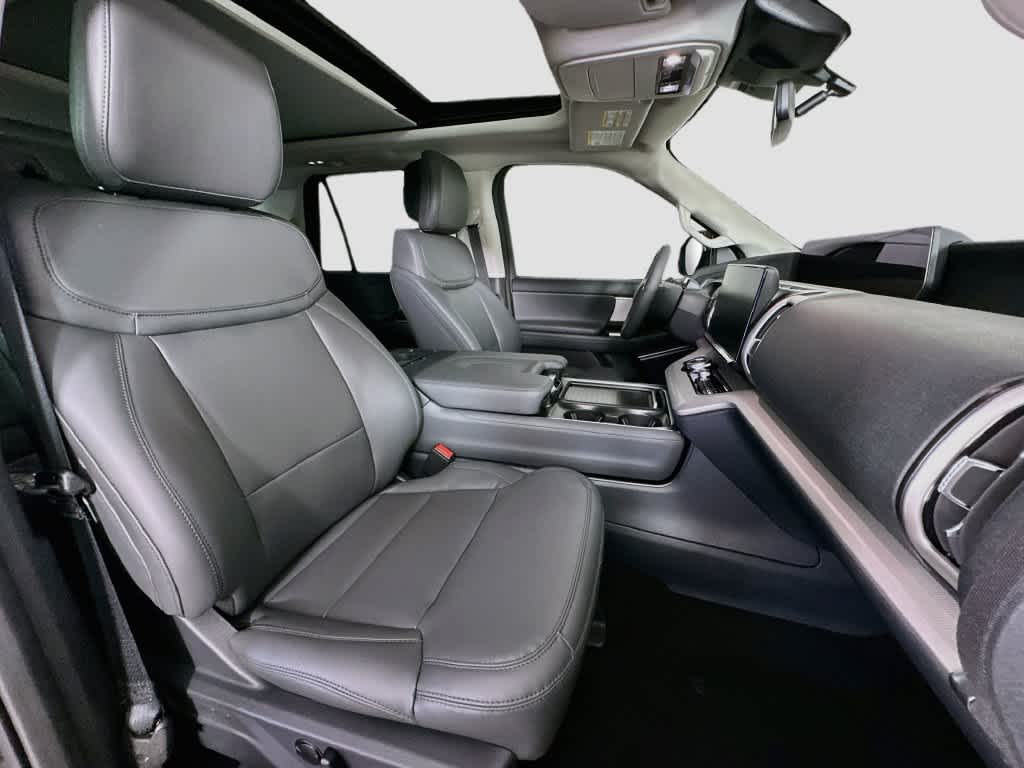 Ford Expedition Active 2027