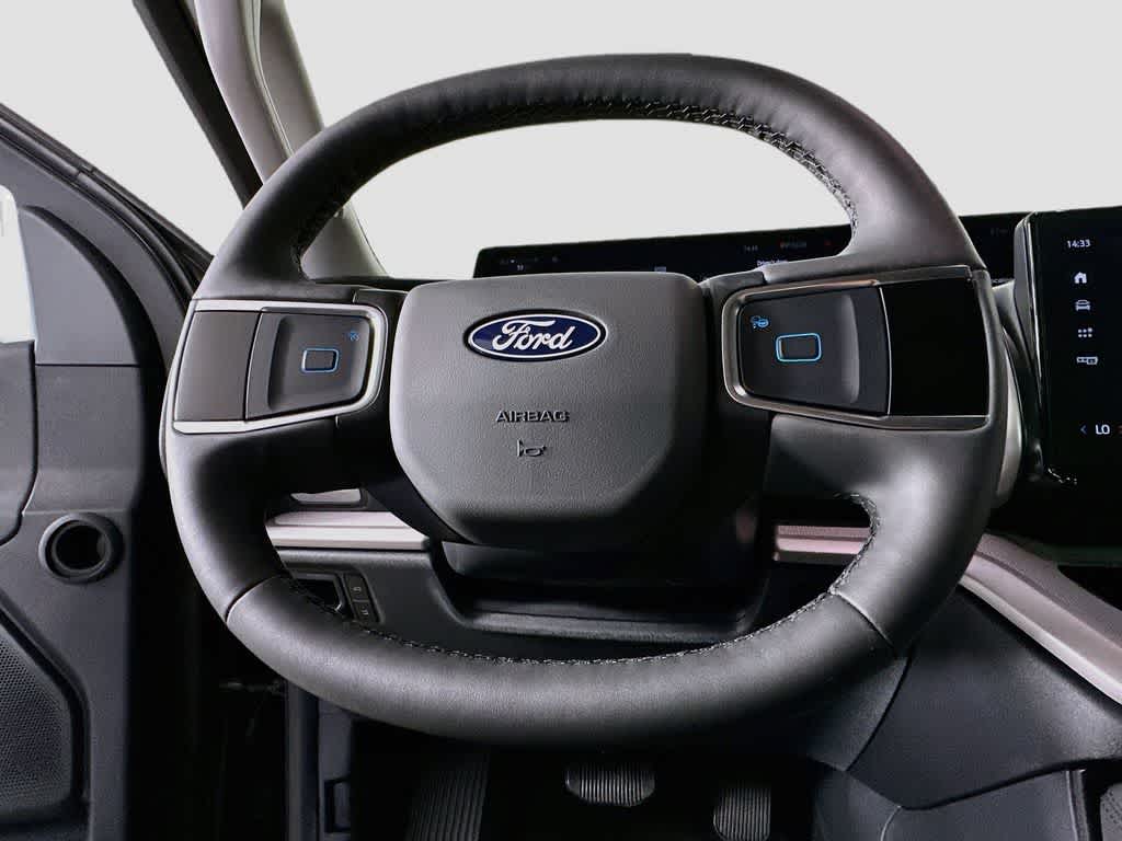 Ford Expedition Active 2027