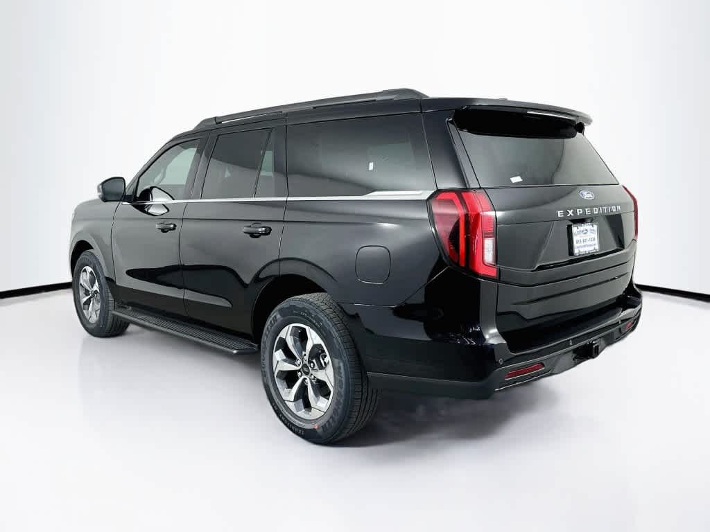 Ford Expedition Active 2027