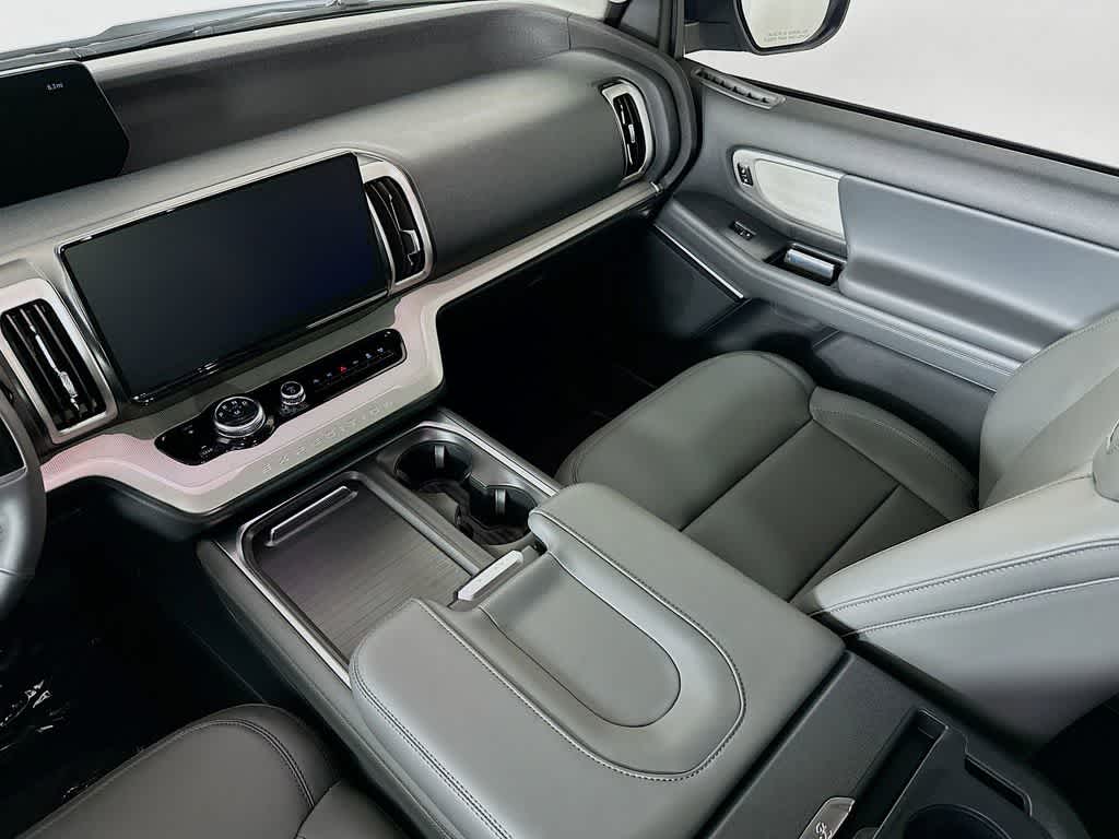 2026 Ford Expedition Activo