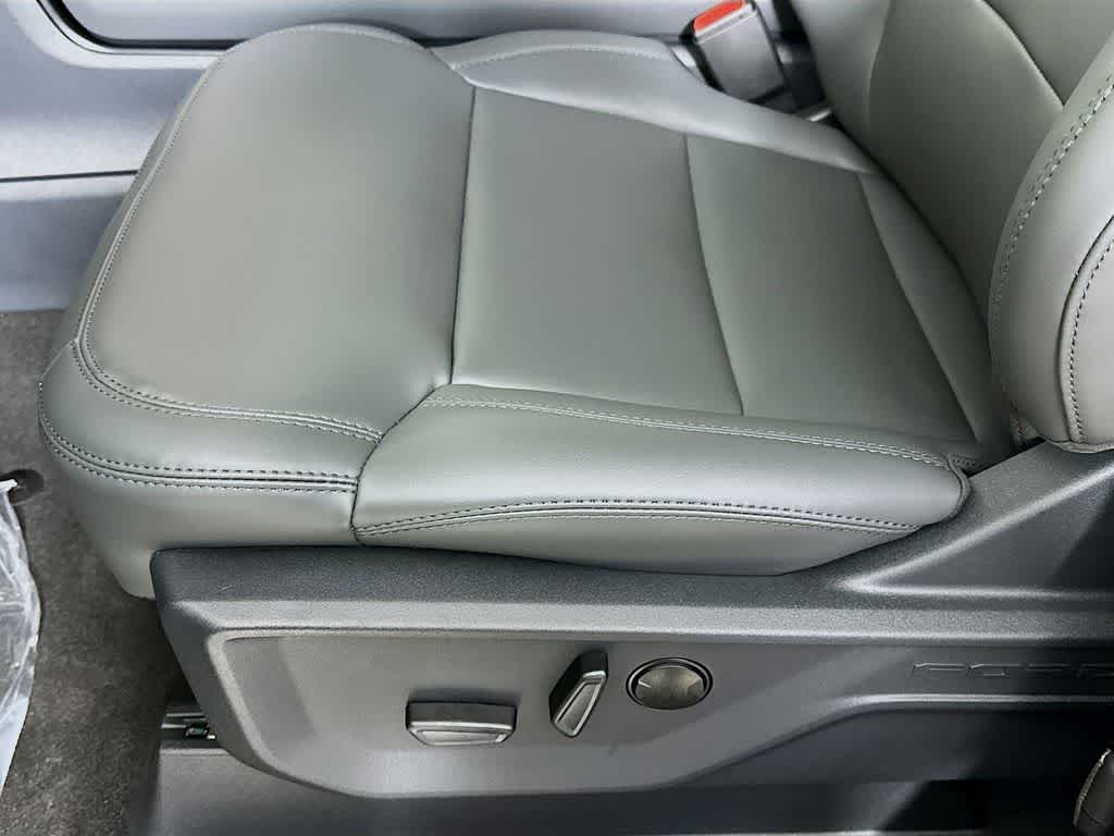 2026 Ford Expedition Activo