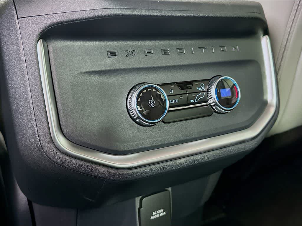 2026 Ford Expedition Activo